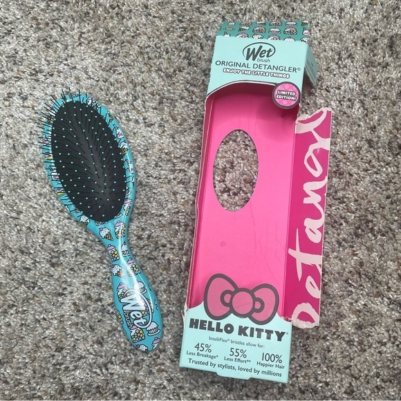 Wet Brush Hello Kitty Detangler Hair Brush Blue Bubble Gum NWT Limited Edition - Picture 4 of 7